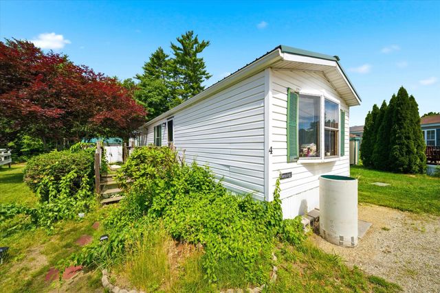 4 Balsam Lane, Lee, NH 03861