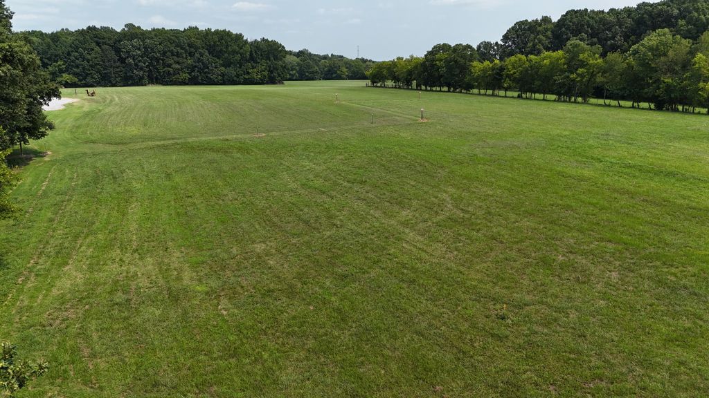 4729 Greer LN, Cross Plains, TN 37049
