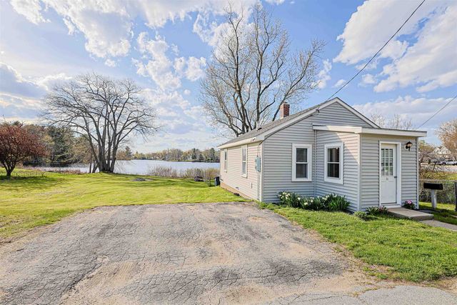64 School Street, Allenstown, NH 03275