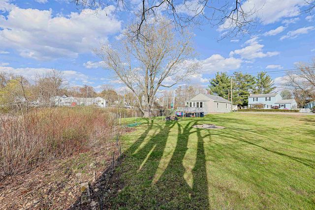 64 School Street, Allenstown, NH 03275