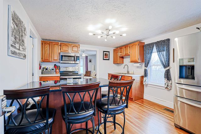 64 School Street, Allenstown, NH 03275