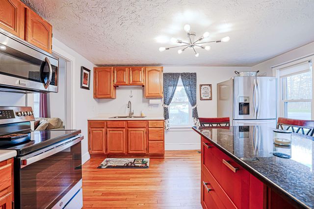 64 School Street, Allenstown, NH 03275