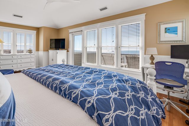 12 Brown Pelican Trail, Southport, NC 28461