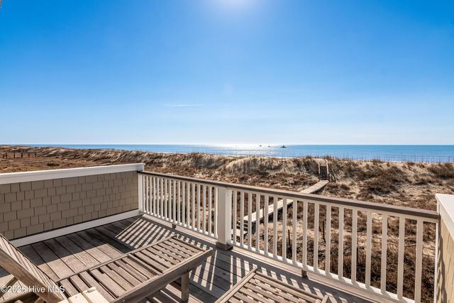 12 Brown Pelican Trail, Southport, NC 28461