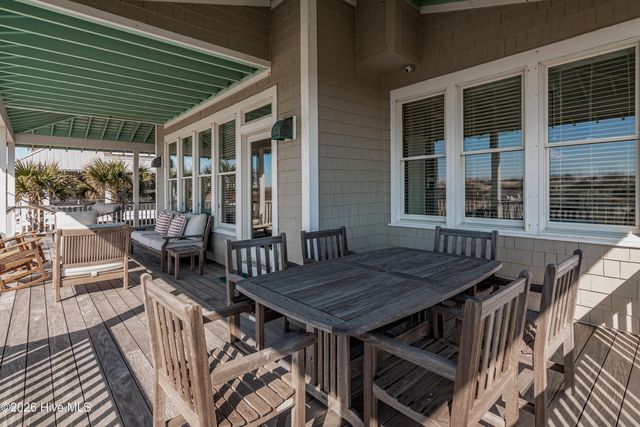12 Brown Pelican Trail, Southport, NC 28461