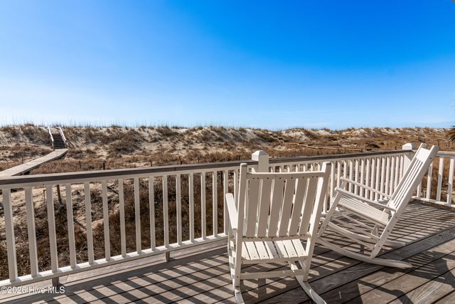 12 Brown Pelican Trail, Southport, NC 28461