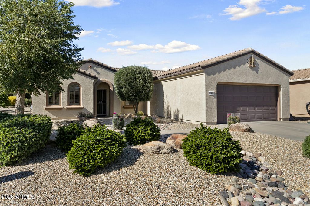 Image 1 of property listing at 15478 W MOONLIGHT Way, Surprise, AZ 85374