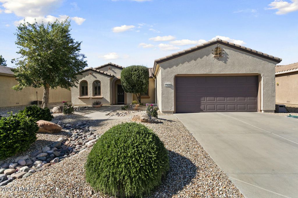 Image 2 of property listing at 15478 W MOONLIGHT Way, Surprise, AZ 85374