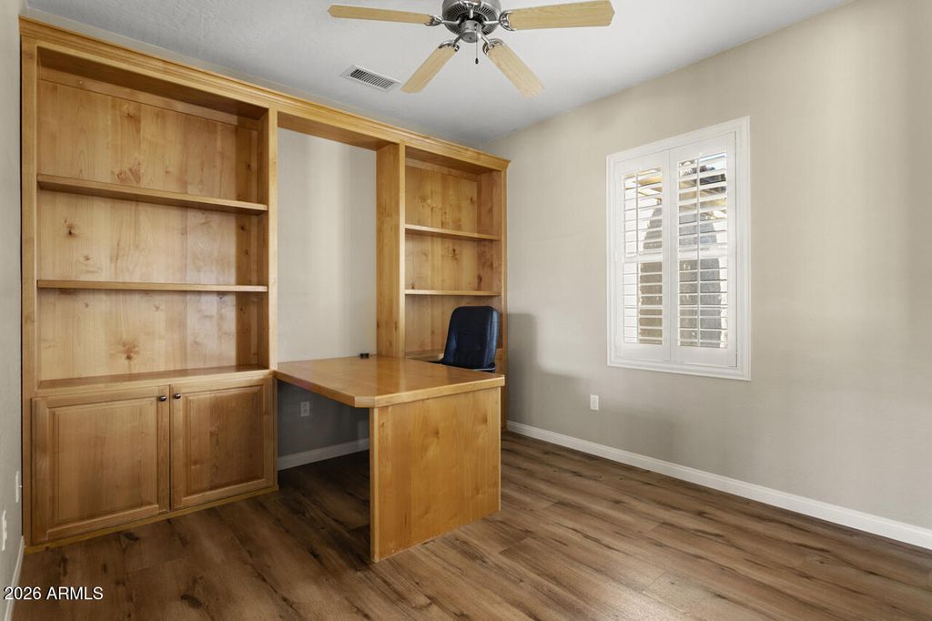 Image 5 of property listing at 15478 W MOONLIGHT Way, Surprise, AZ 85374