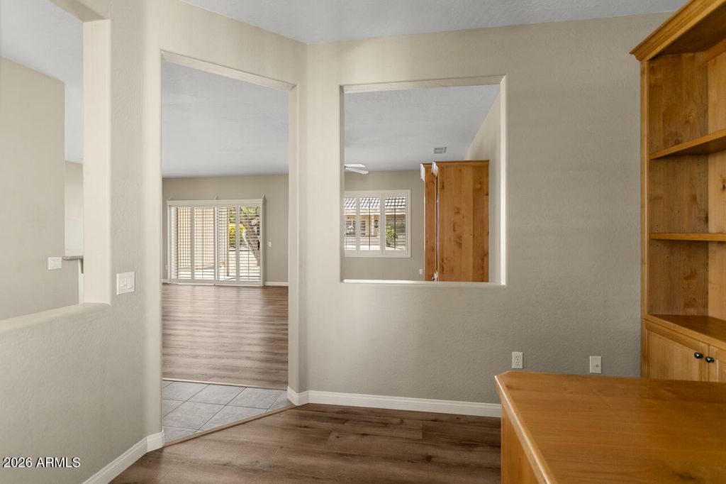 Image 6 of property listing at 15478 W MOONLIGHT Way, Surprise, AZ 85374