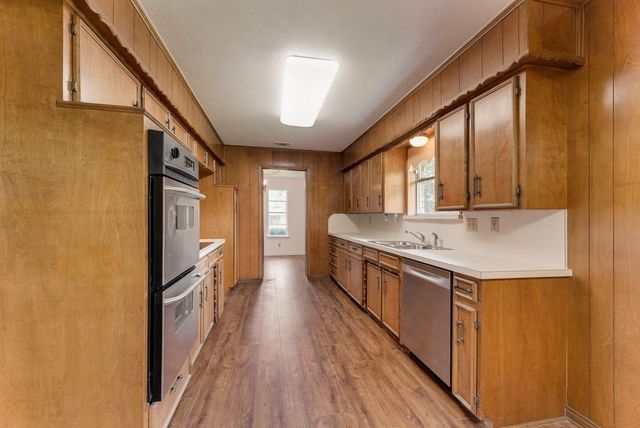 135 S Capri Drive, Duncanville, TX 75116