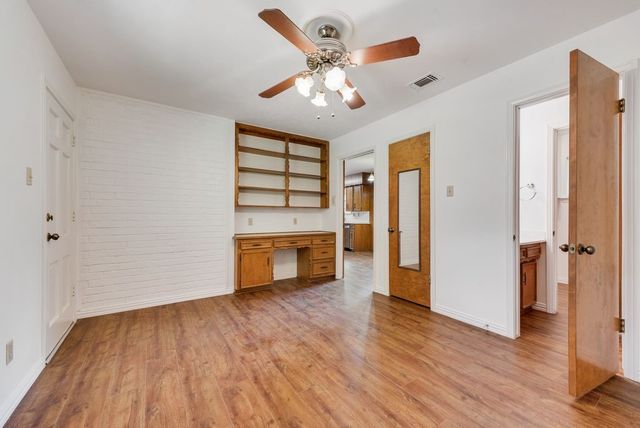 135 S Capri Drive, Duncanville, TX 75116