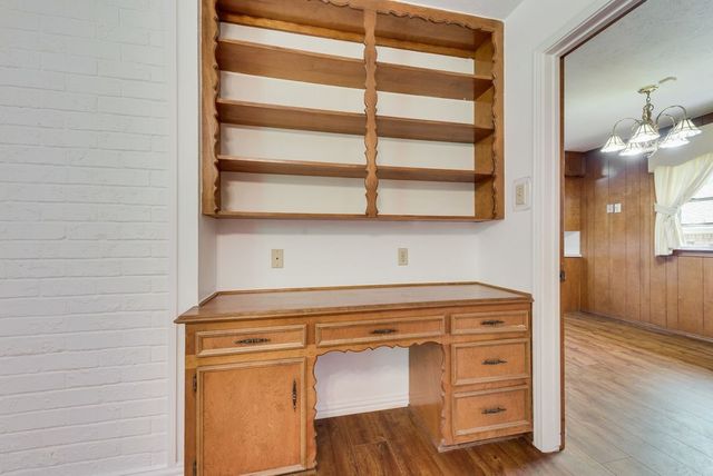 135 S Capri Drive, Duncanville, TX 75116