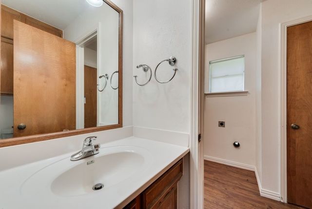 135 S Capri Drive, Duncanville, TX 75116