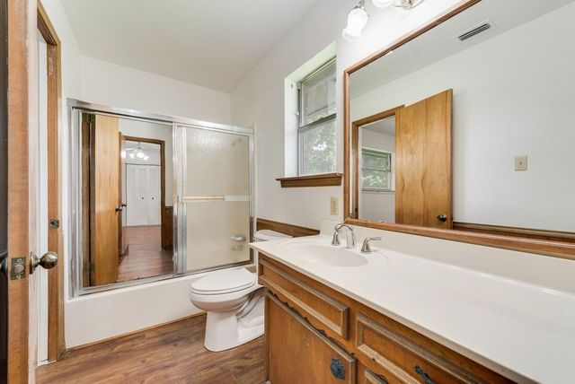135 S Capri Drive, Duncanville, TX 75116