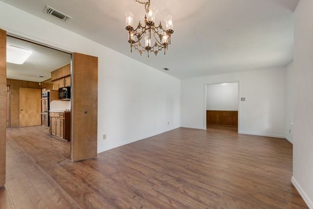 135 S Capri Drive, Duncanville, TX 75116