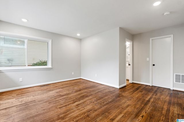 928 CENTER PLACE SW, Birmingham, AL 35211