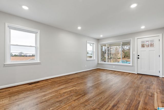 928 CENTER PLACE SW, Birmingham, AL 35211