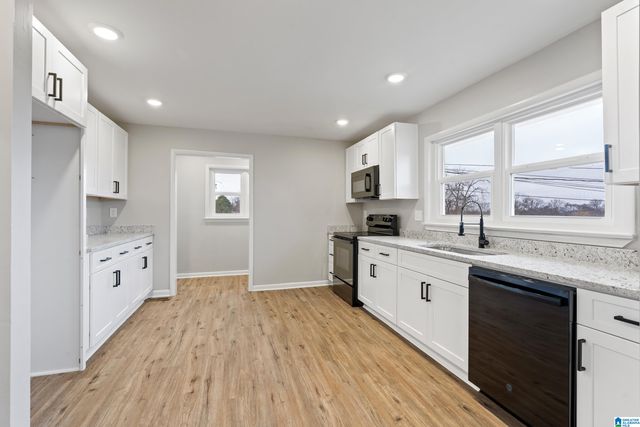 928 CENTER PLACE SW, Birmingham, AL 35211