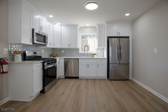 431 Sidorske Ave, Manville Boro, NJ 08835