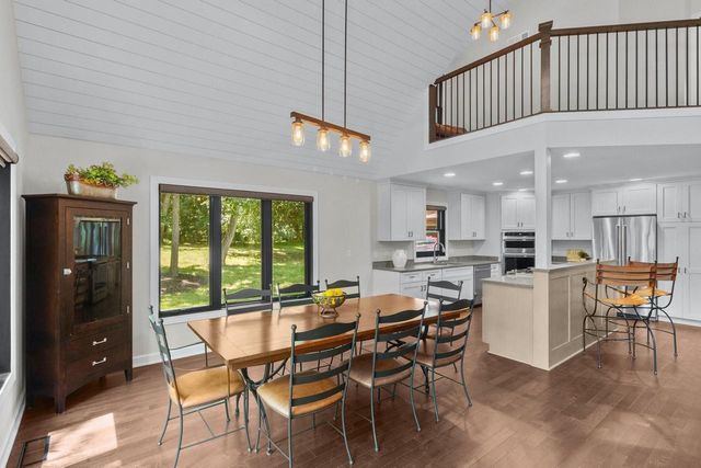 W2247 Beulah Heights ROAD, East Troy, WI 53120