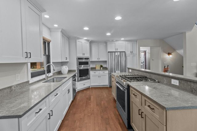 W2247 Beulah Heights ROAD, East Troy, WI 53120