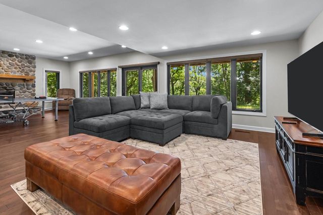 W2247 Beulah Heights ROAD, East Troy, WI 53120