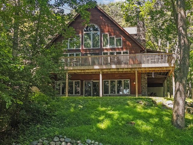 W2247 Beulah Heights ROAD, East Troy, WI 53120