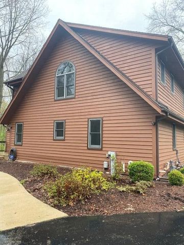 W2247 Beulah Heights ROAD, East Troy, WI 53120