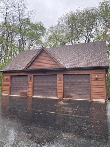 W2247 Beulah Heights ROAD, East Troy, WI 53120