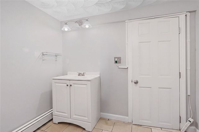 142 Oxford Street, Providence, RI 02905
