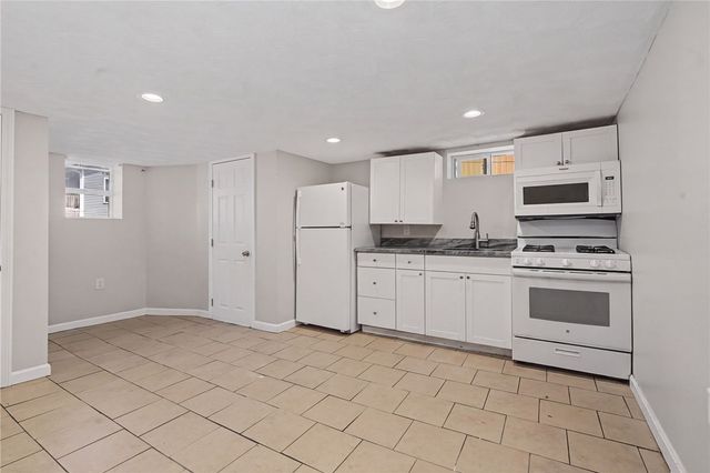 142 Oxford Street, Providence, RI 02905