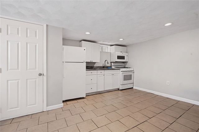 142 Oxford Street, Providence, RI 02905