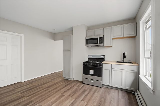 142 Oxford Street, Providence, RI 02905