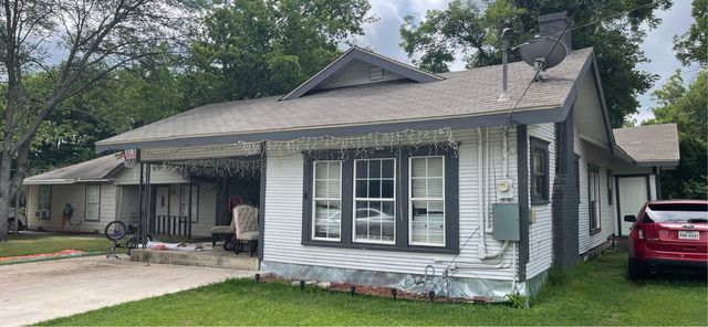 114 Claude Avenue, Cleburne, TX 76031