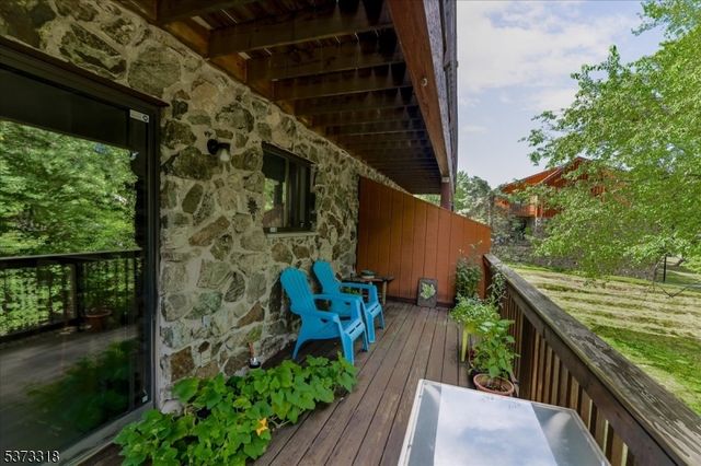 7 Brookside Hts F, Wanaque Boro, NJ 07465
