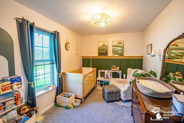 1068 Summer Grove Lane, Monroe, MI 48162