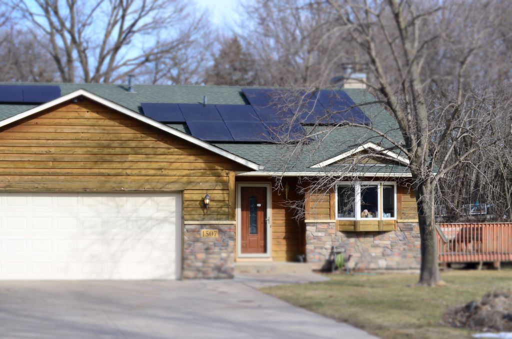 1507 9th Street SE, Forest Lake, MN 55025