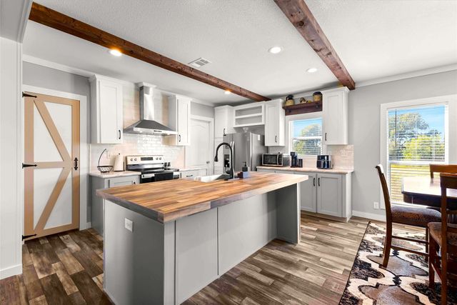 2973 Eddy Gatesville Parkway, Eddy, TX 76524