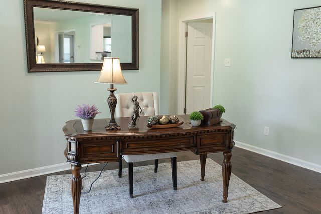 300 E Scotts Ferry Road, Versailles, KY 40383