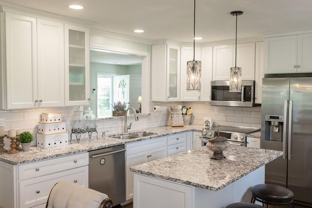 300 E Scotts Ferry Road, Versailles, KY 40383