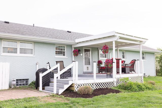 300 E Scotts Ferry Road, Versailles, KY 40383