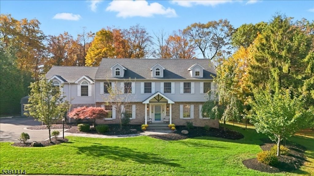 29 Columbia Ct, North Haledon Boro, NJ 07508