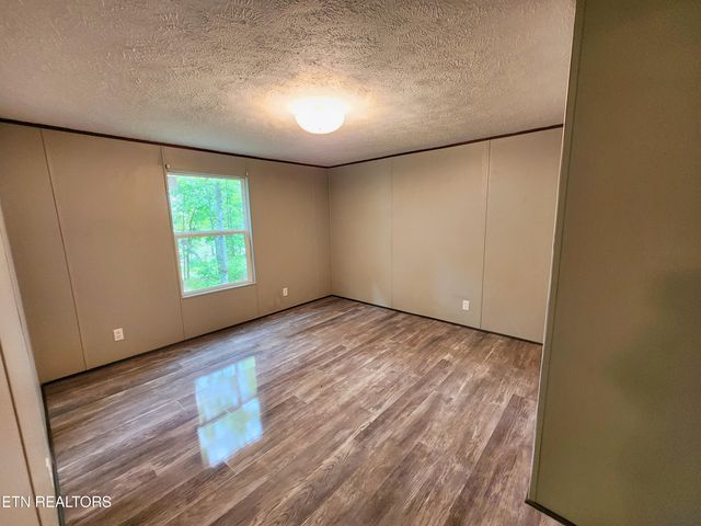 334 Corrington Lane, Lafollette, TN 37766