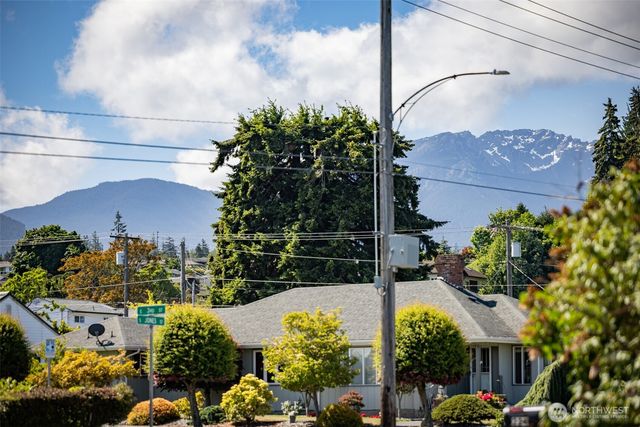 218 S Jones Street, Port Angeles, WA 98362