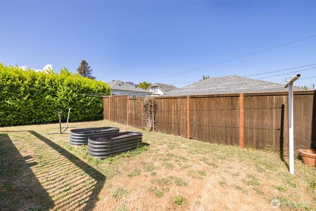 218 S Jones Street, Port Angeles, WA 98362