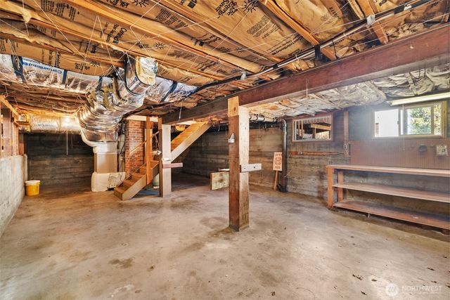 218 S Jones Street, Port Angeles, WA 98362