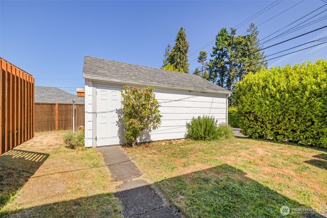 218 S Jones Street, Port Angeles, WA 98362