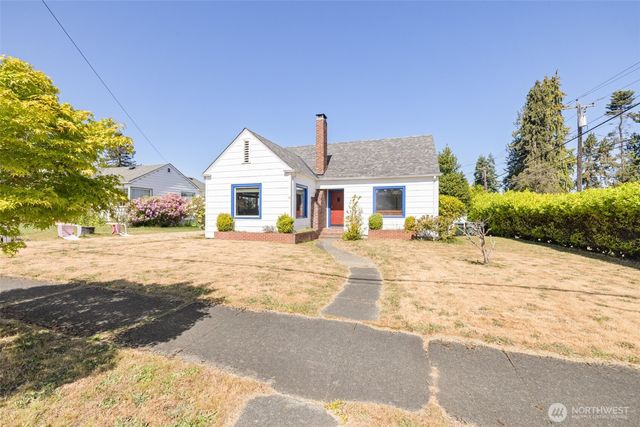 218 S Jones Street, Port Angeles, WA 98362