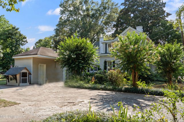 251 S Craft Street, Holly Springs, MS 38635
